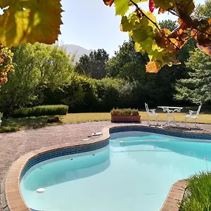 https://le-petit-vignoble.hotels-capetown.com